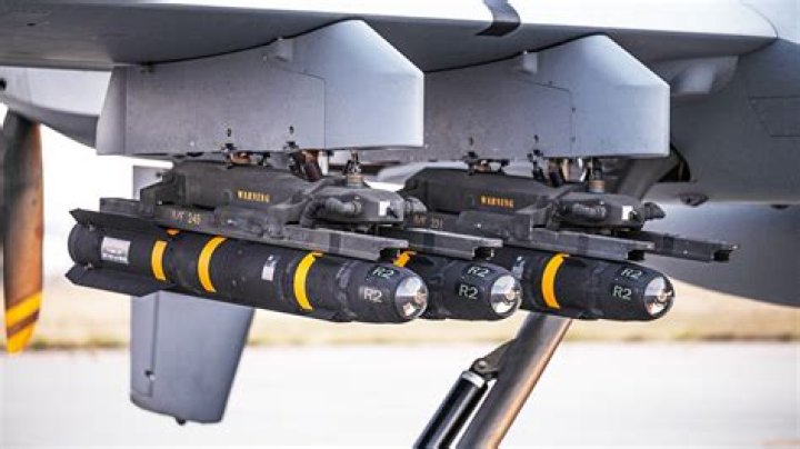 Are Hellfire missiles explosive?