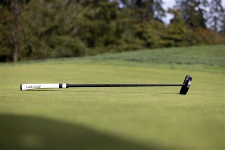 Are long putters legal in the PGA?