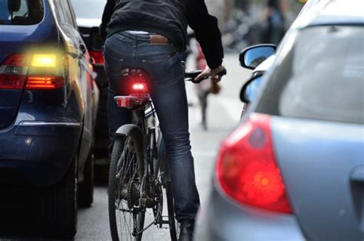 Can a cyclist report a driver?
