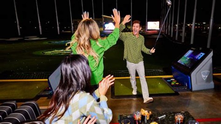 Can I take my own golf clubs to Topgolf?