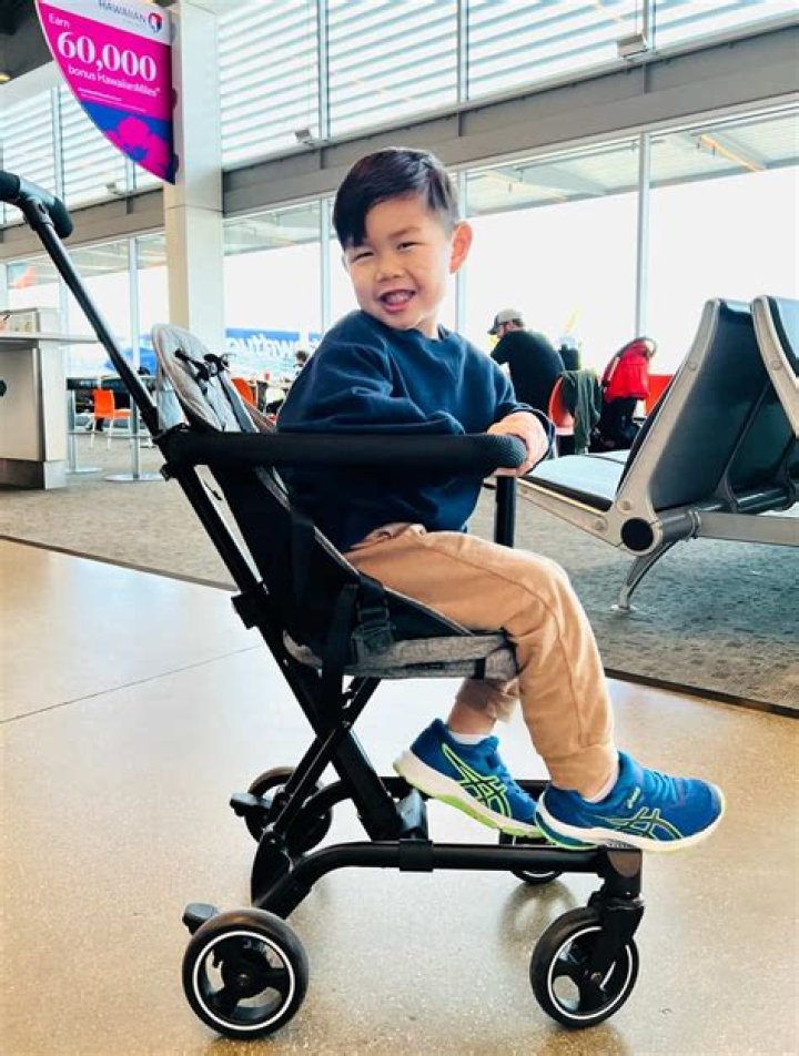 Can you bring a stroller to FedEx Field?