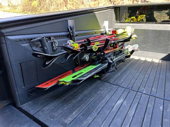 Can you fit skis in an Impreza?