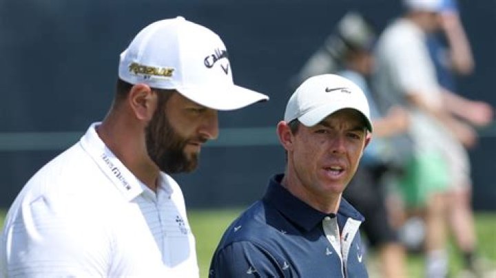 Can you have facial hair on the PGA Tour?
