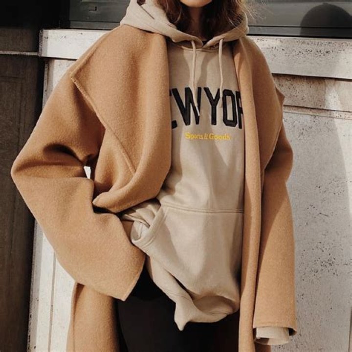 Can you wear a hoodie to the hairdressers?