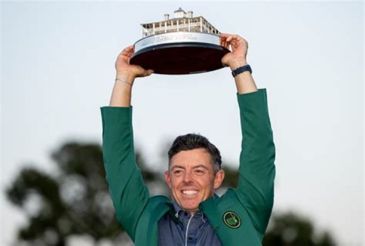 Did rory McIlroy make the cut at 2022 Masters?