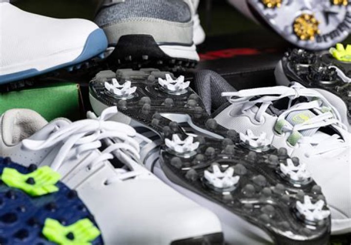 Do spiked golf shoes make a difference?