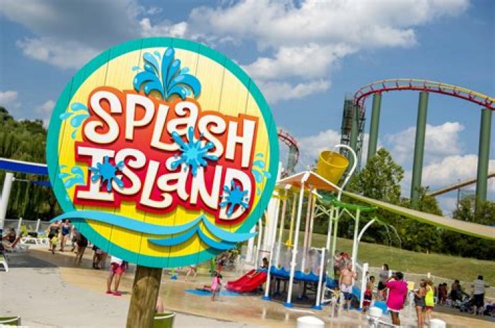 Does Kings Dominion have a water park?