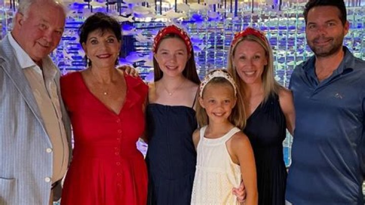 Does Richard Williams talk to his daughters?