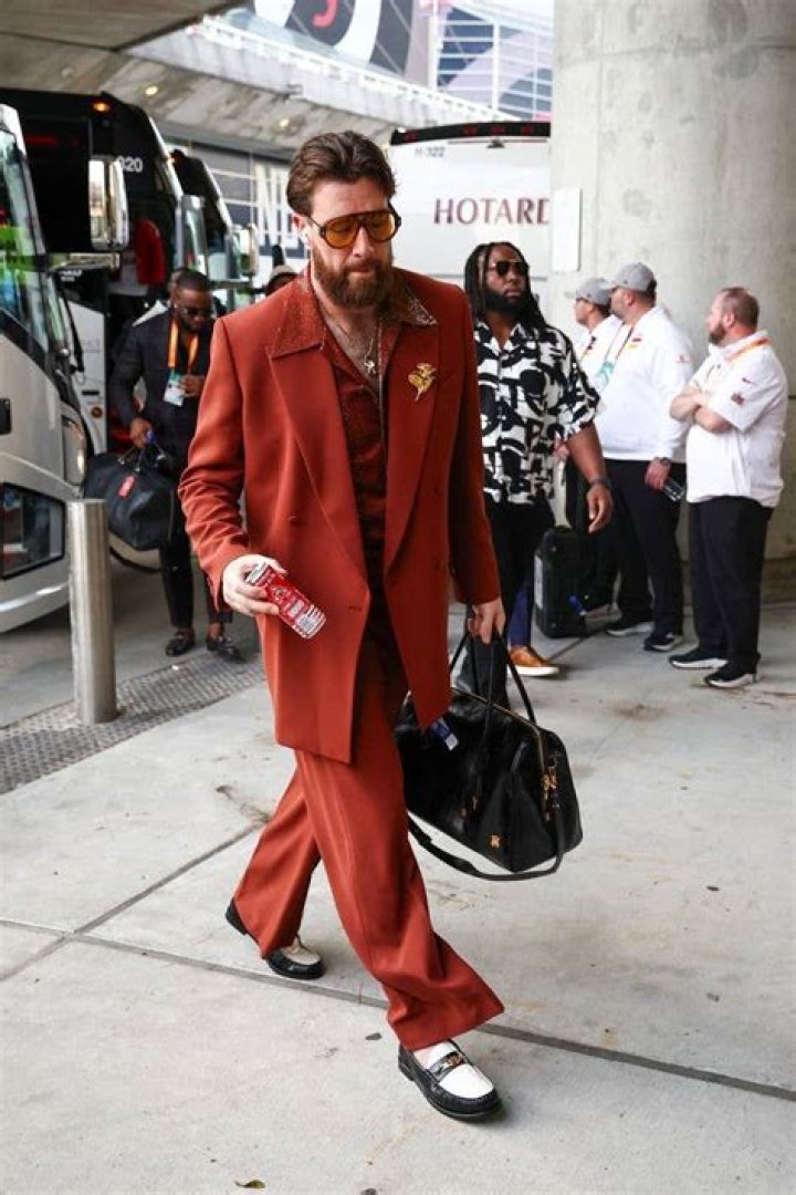 Does Travis Kelce have a shoe?