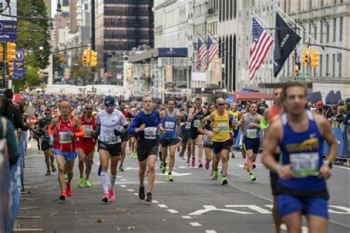 How do marathon runners pee?