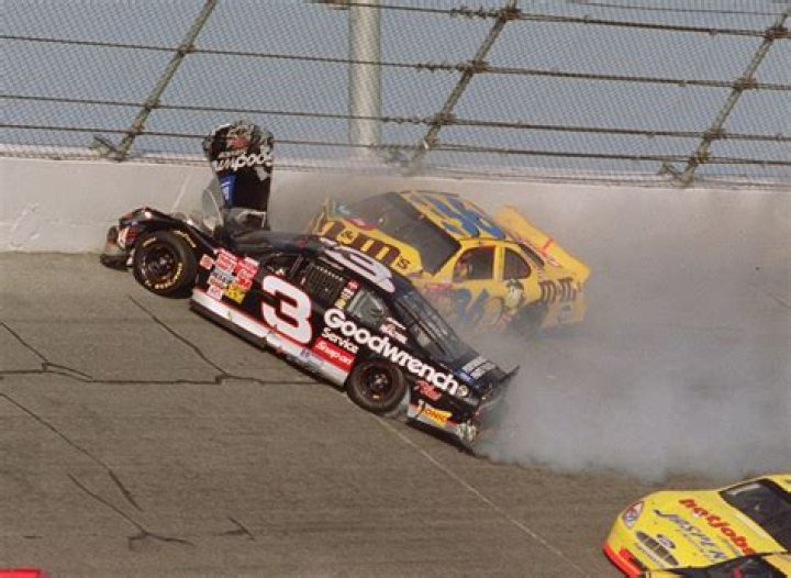 How fast did Dale hit the wall?