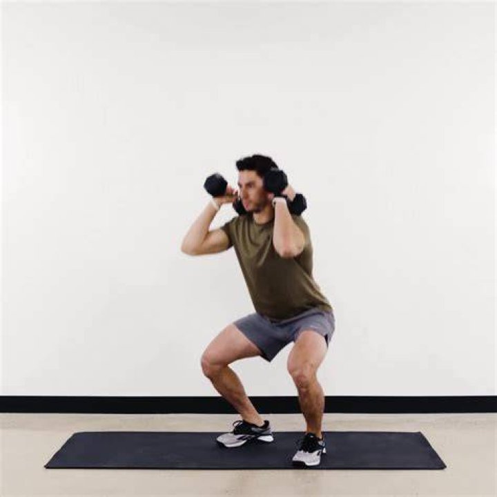 How much can Jon Jones squat?