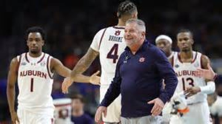 How much does Auburn pay Bruce Pearl?