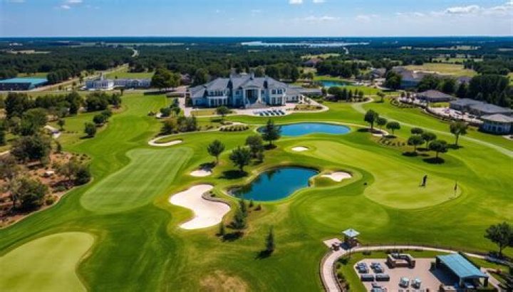 How much does it cost to join Bayonne Golf Club?