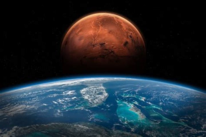 How warm does it get on Mars?