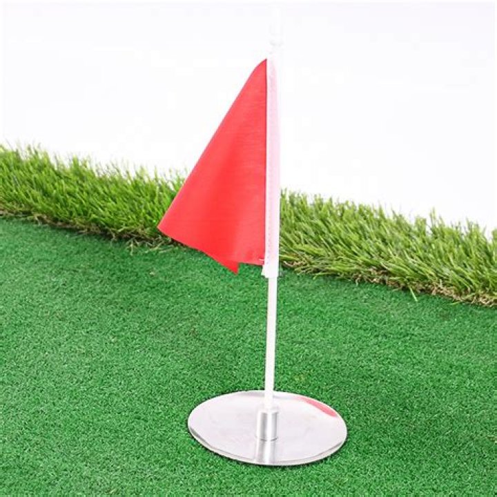 How wide is golf Cup?