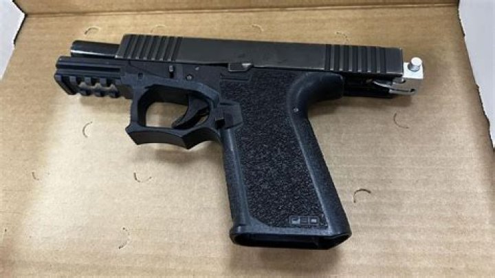 Is flashing a gun illegal in Texas?