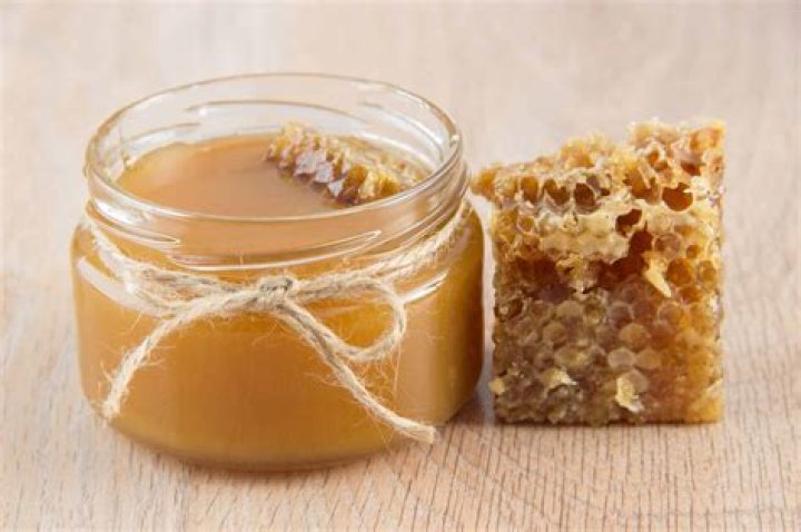 Is it OK to eat beeswax?