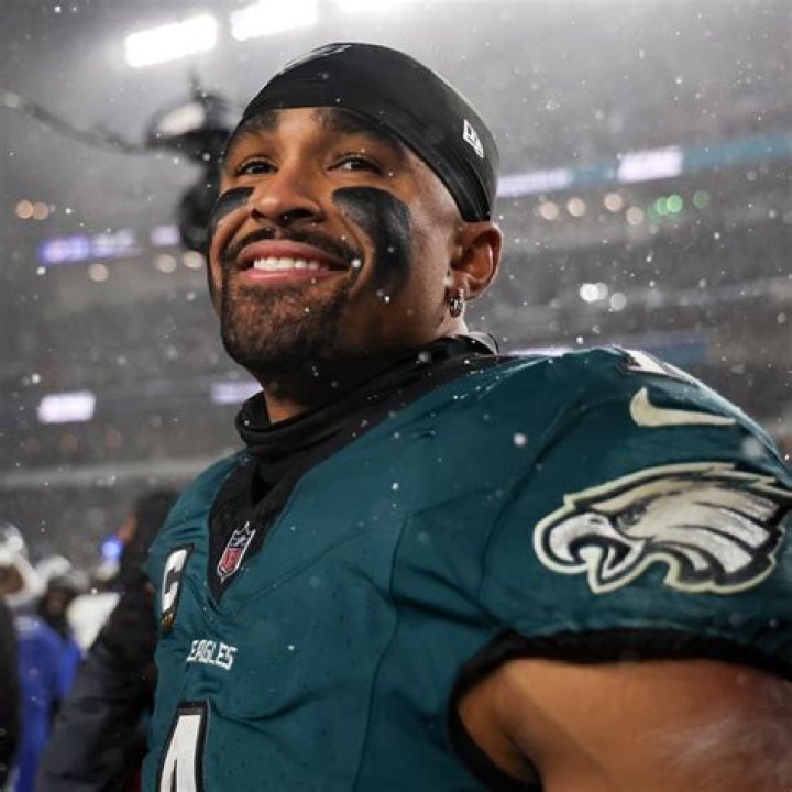 Is jalen Suggs a good defender?