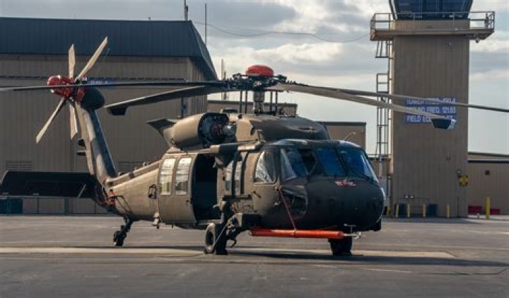 Is Marine One a Blackhawk?