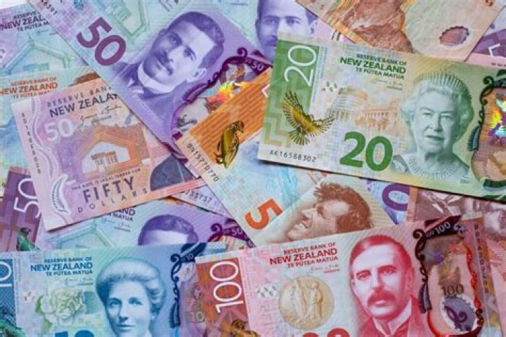 Is New Zealand safer than Australia?