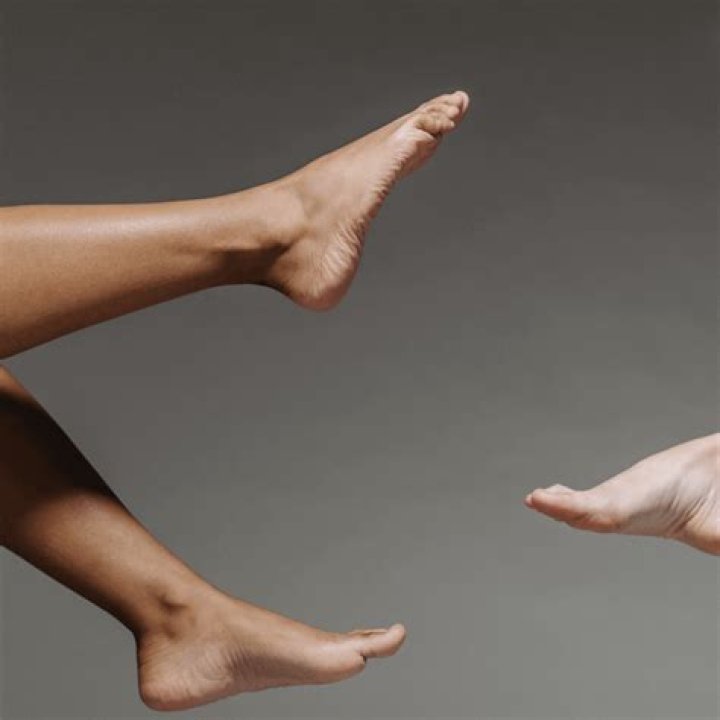 Is sliding your feet a travel?