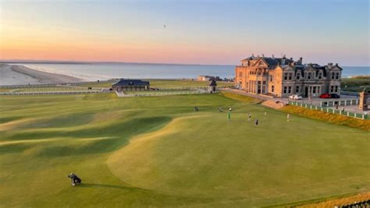 Is St Andrews a hard golf course?
