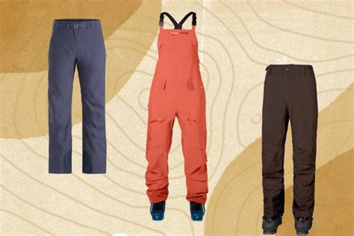 Is there a difference between ski pants and snowboard pants?