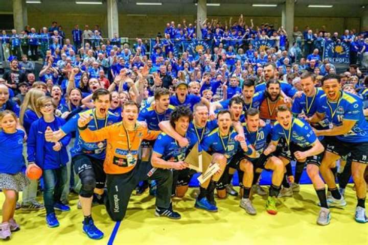 Is there a handball league?