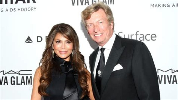 Was Simon Cowell and Paula Abdul in a relationship?