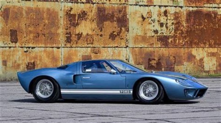 Was the Ford gt40 the fastest car in the world?