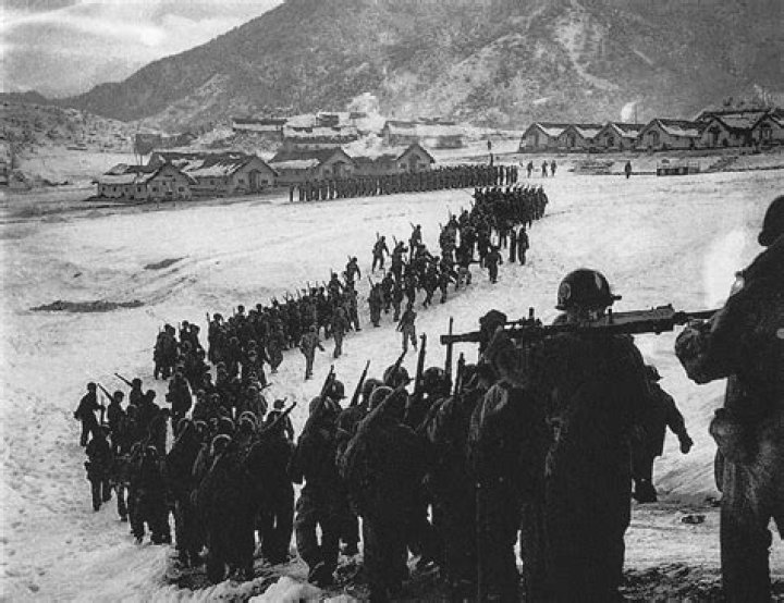 What happened to Douglas MacArthur after Korean war?