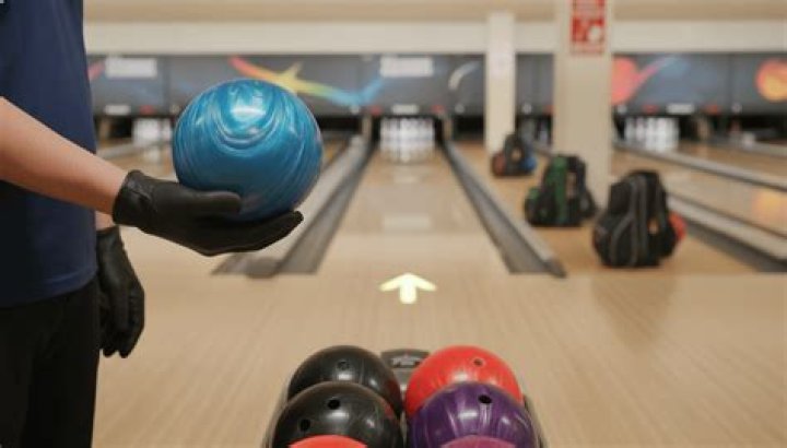 What is a dead ball in bowling?