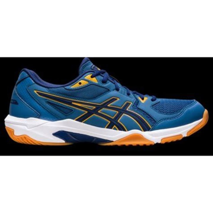 What is special about squash shoes?
