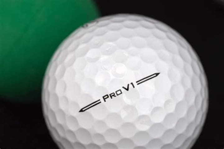 What is the difference between prov1 and prov1x golf balls?