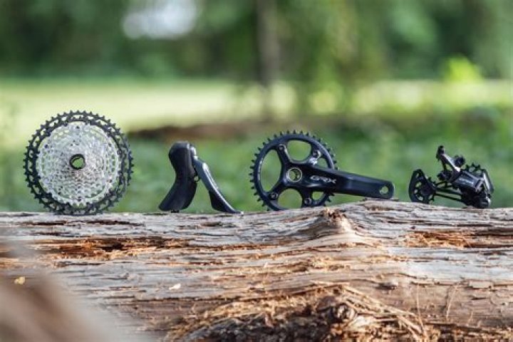 What is the difference between Shimano 5700 and 5800?