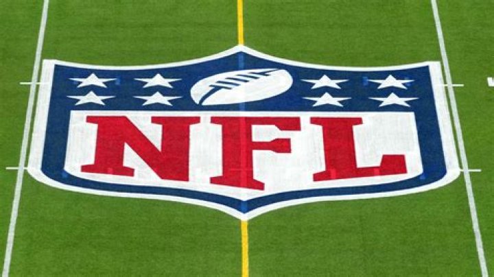 What is the longest NFL career?