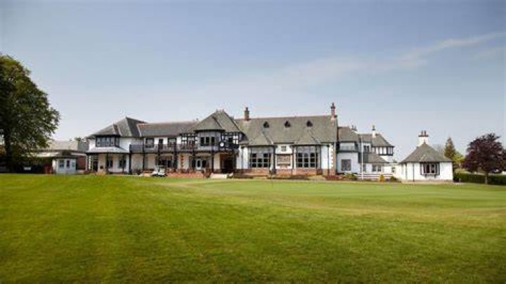 What is the oldest golf club in the world?