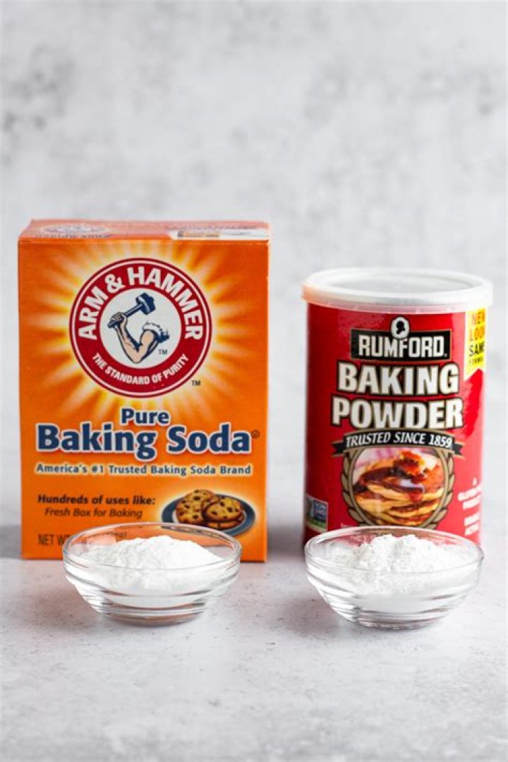 What's the difference in baking soda and baking powder?