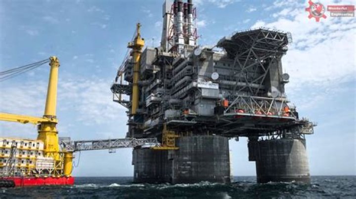 Where is the biggest oil rig?