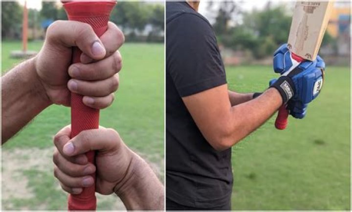 Which hand is bottom hand in cricket?