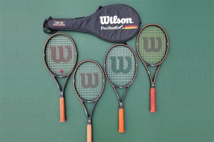 Which racket does Chen Long use?