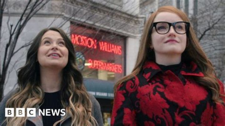 Who plays Spodek wife in Inventing Anna?