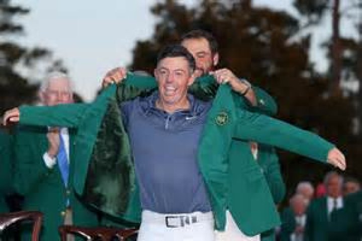 Who won the first green jacket at Augusta?