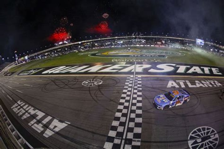 Who won the NASCAR race at Dover delaware?