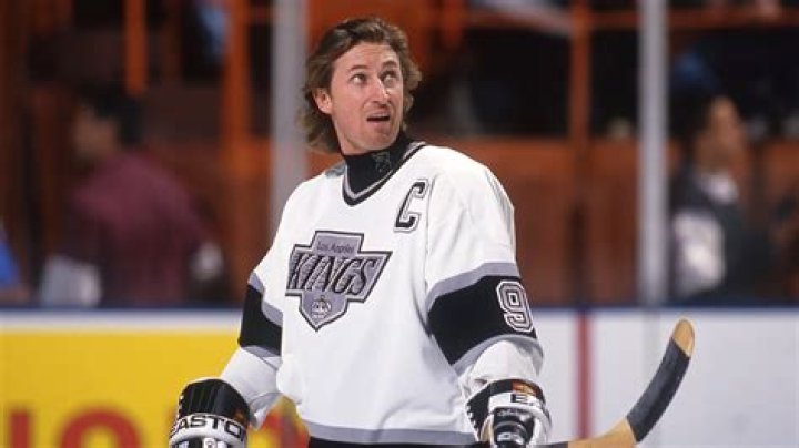 Why did Gretzky use baby powder?