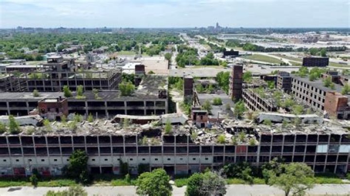 Why is Detroit called hockey town?
